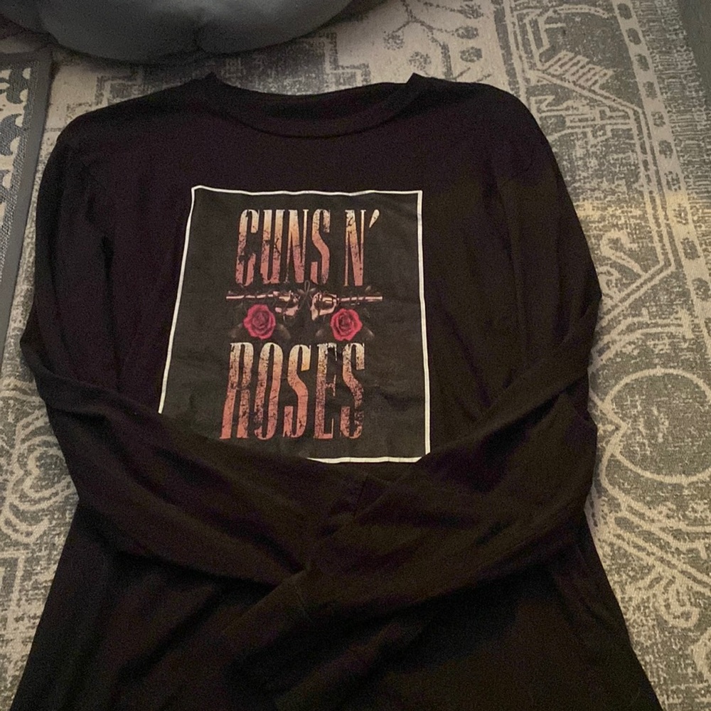 Guns and roses long sleeve tee